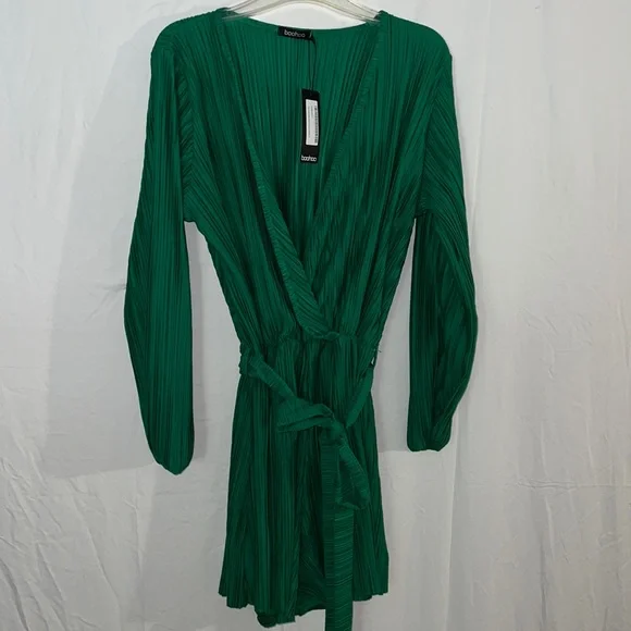 Boohoo | Other | Womens Boohoo Plus Plisse Wrap Belted Playsuit Green Size  4 | Poshmark